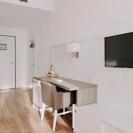 Отель Inselhof 4*